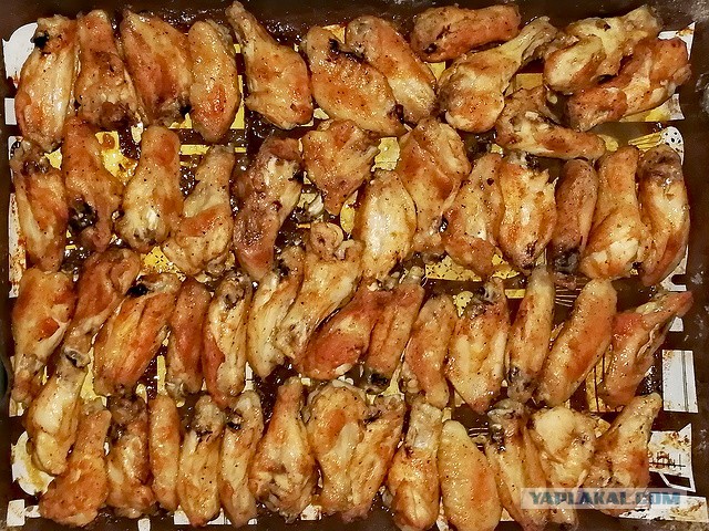 Острые куриные крылья в кисло-сладкой глазури