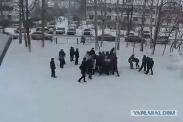 В Татарстане к девушке, опубликовавшей видео учений МВД с участием школьников, пришли полицейские