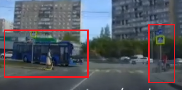 В Зеленограде девушка решила не спешиваться с самоката и попала под автобус.
