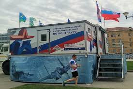 Беспилотник ВСУ врезался в жилую многоэтажку в Краснодаре