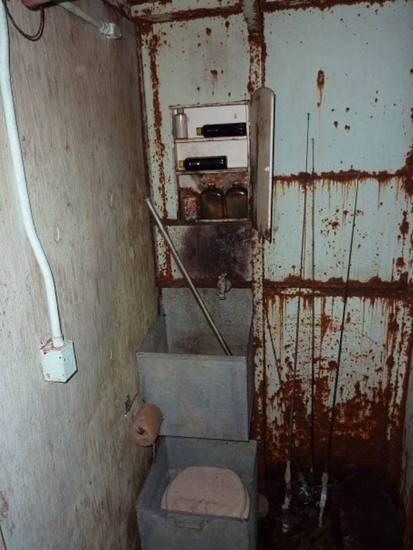 Заброшенное бомбоубежище из 60-х