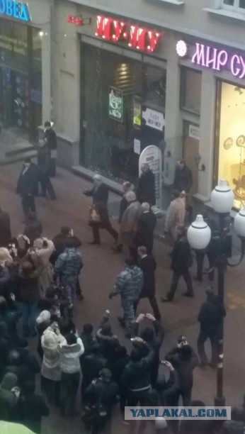 Джон Керри прогулялся по Арбату