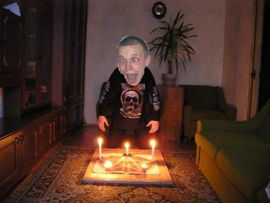 Фотожаба дня: Домашний сатанист