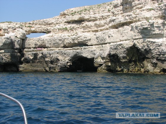 Мыс Тарханкут - самая западная точка Крыма.