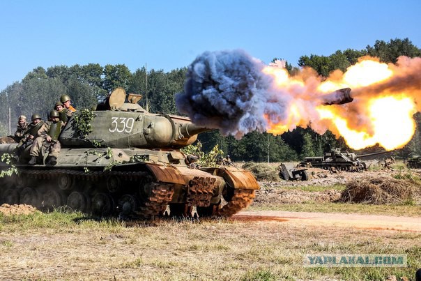 Огневая мощь танков: момент выстрела