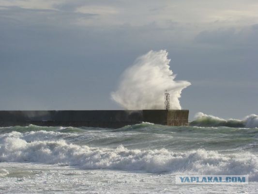 Швартовка парома в шторм