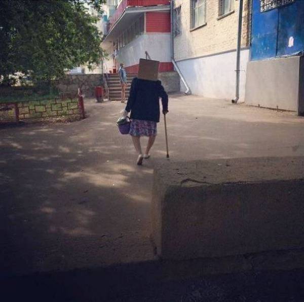 У них явно своя атмосфера или "да что тут, черт возьми, происходит?!"