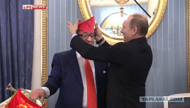 Где-то я его уже видел