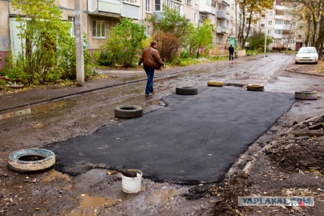 Скамейки в пруду: вандалы разгромили только что благоустроенный парк в Ярославле