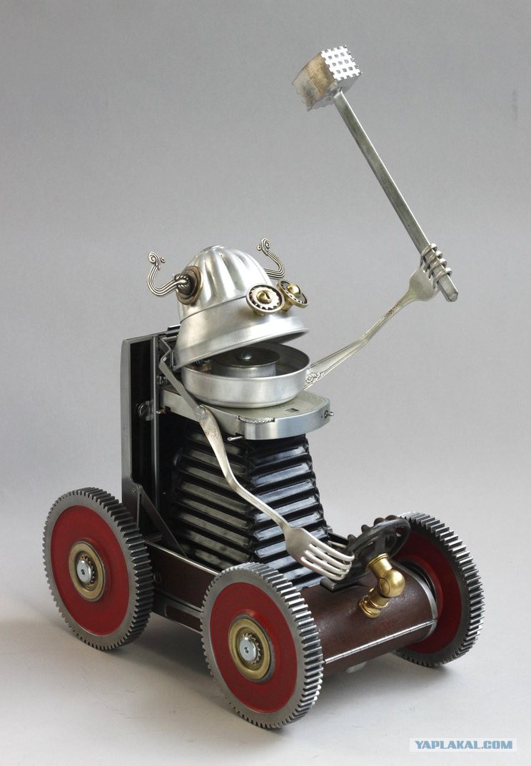 Робот из металлолома. Робо. Маленький робот. Футурама робот. Смешной робот.