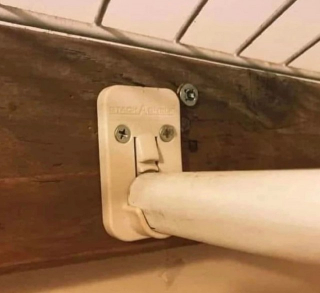 Куда ни глянь, везде эти рожи