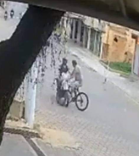 Вдребезги