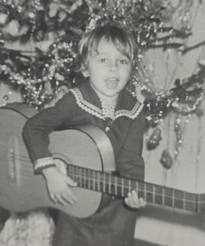 Небольшая фотоподборка известных личностей в детстве и юности