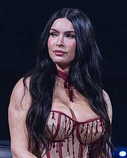 Новые фотографии от Меган Фокс (39 лет)