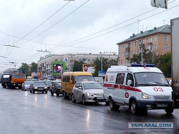 В Москве грабитель вырвал у девушки сумку с 11 млн