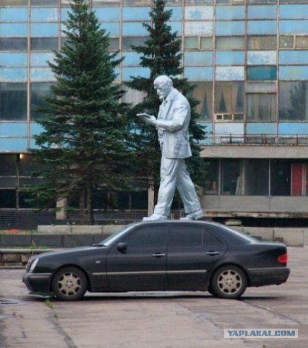 Как НЕ надо фотографироваться с памятниками.