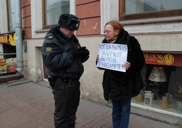 Представители разных профессий показали, какими неоднозначными бывают их рабочие будни