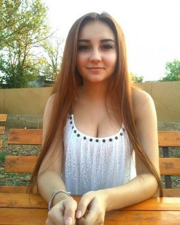Тети позируют