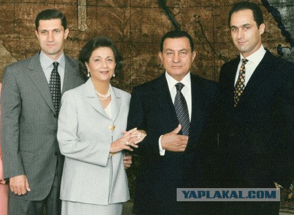 У гроба Папы Иоанна Павла II
