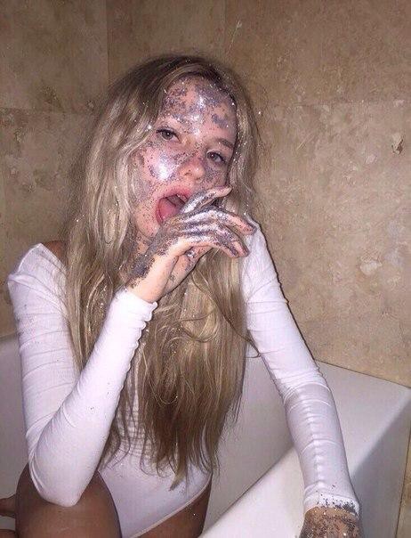 Соц. сети, они такие! (18+)