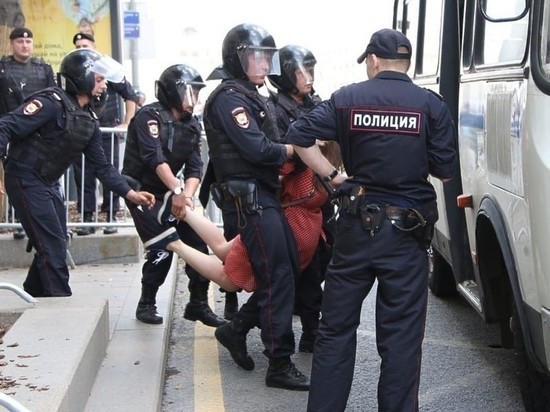 Драка с полицейскими от первого лица
