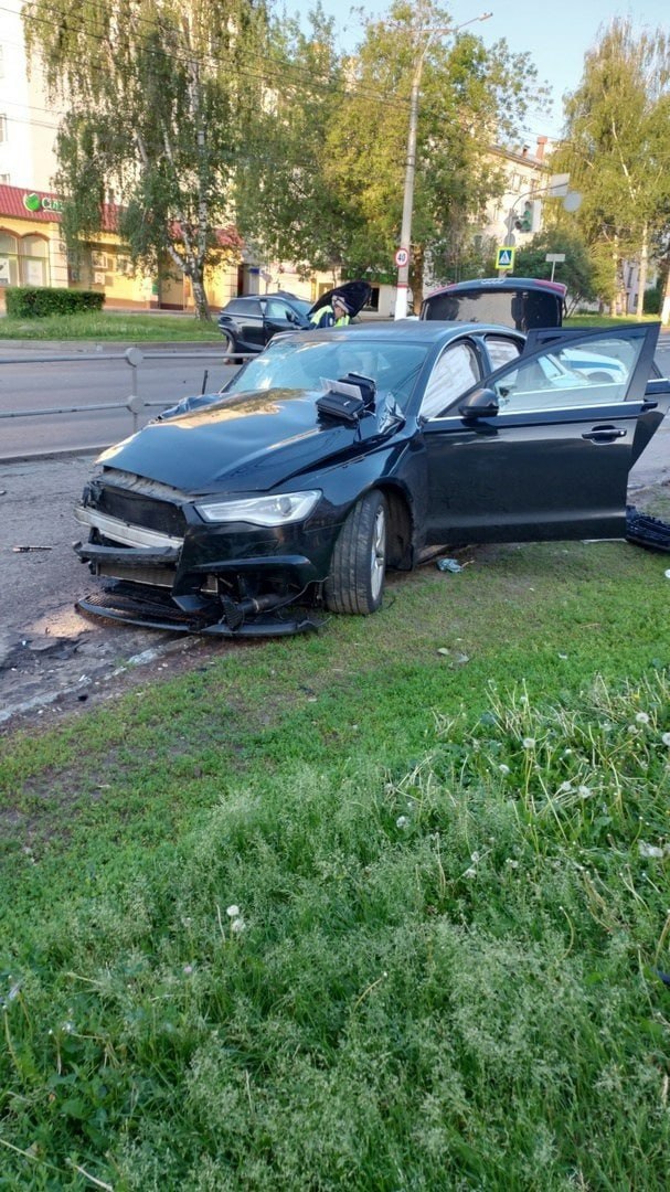 В Чебоксарах 34-летний водитель Audi A6 врезался в Lexus NX200