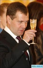 Чтобы больше не ржали над фотками.