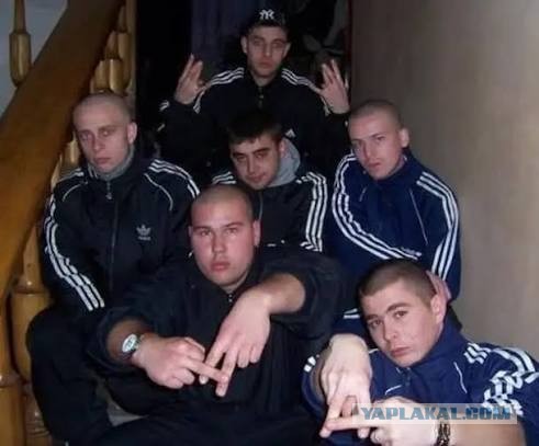 В Питере начнут отлавливать неформалов — по торговым центрам пройдут рейды