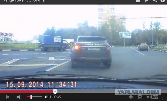 Бабушка на Range Rover идет на таран