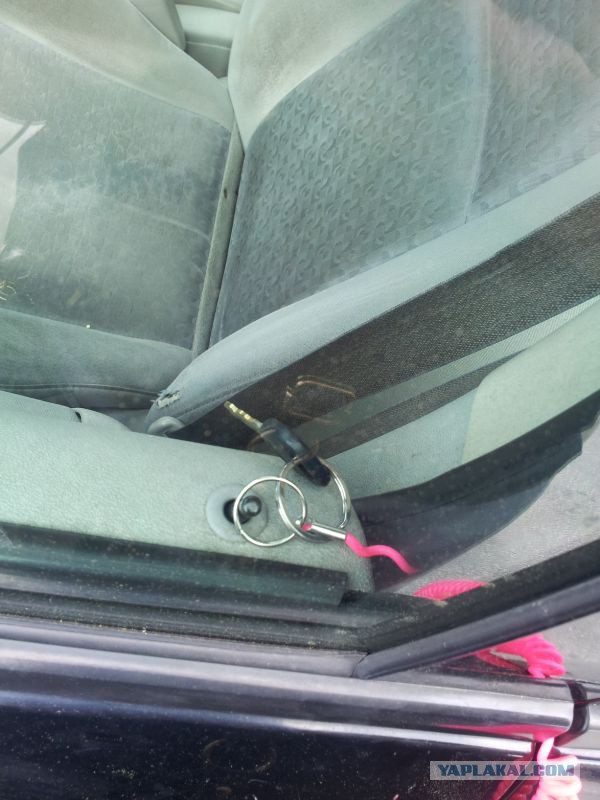 kak otkryt avtomobil esli klyuchi