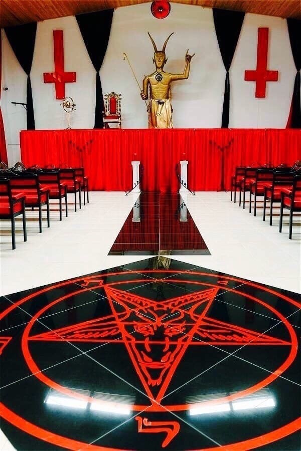 Храм Сатаны