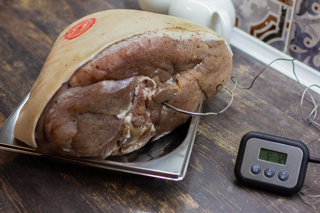 Рулька свиная горячего копчения. Как варить окорок. Как варить окорок. Копченый окорок тамбовский. Как варить окорок.