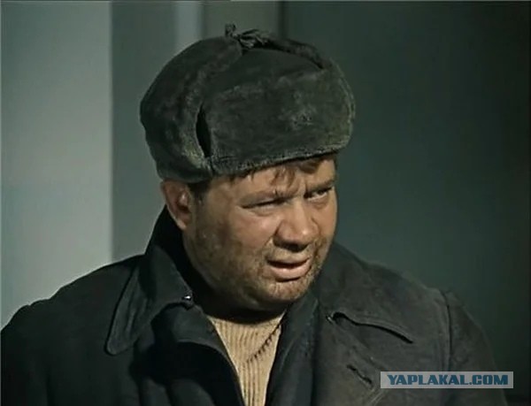 Что носить с классическим пальто?