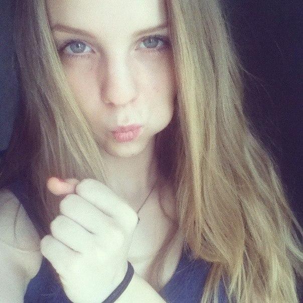 Есть девушки похожие на Солнце. Когда улыбка их лица коснётся