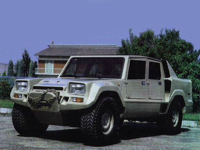 На торги выставили уникальный внедорожник Lamborghini LM002, созданный для султана Брунея