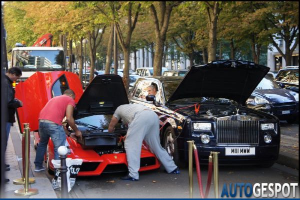 Мсье, не прикурите мою Ferrari Enzo?