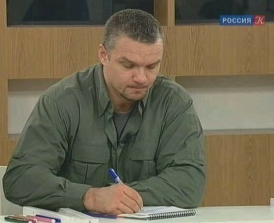 Успешный побег от белорусских силовиков сегодня в Минске попал на видео
