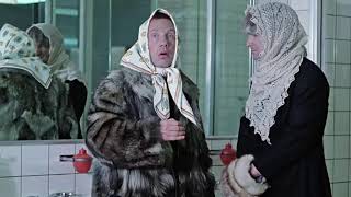"Какого х*я ты в женском туалете делаешь?