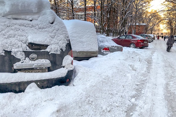 Что творится на дорогах Петербурга после снегопада