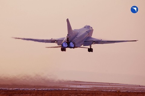 Россия перебросила 40 бомбардировщиков Ту-22М3 и около 20% всех Ту-95МС на новый аэродром