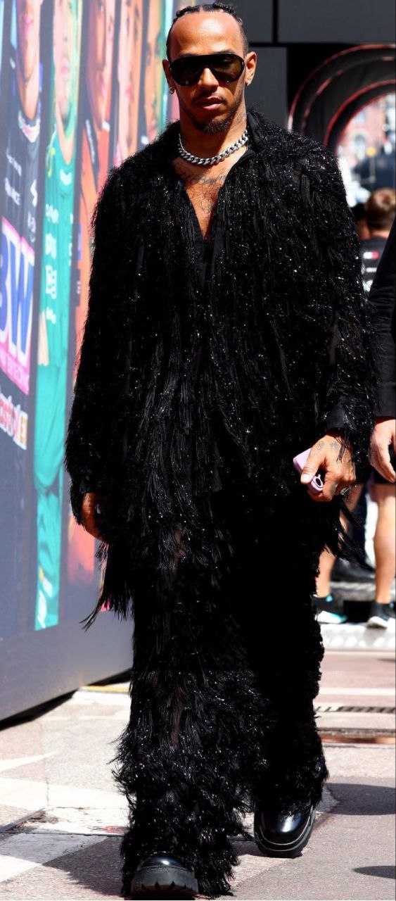 Его первый вторник