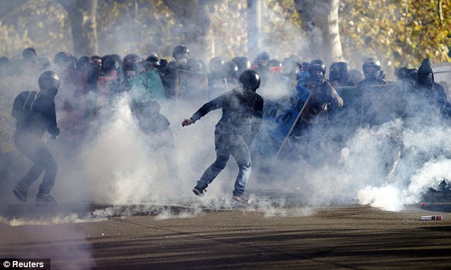 Европа бунтует...