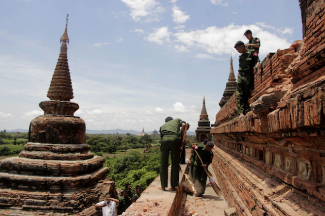 Почему старинные башни выдерживают землетрясения?