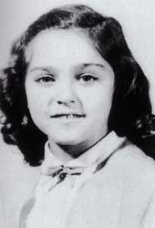 Знаменитости в детстве. Фото из домашних архивов