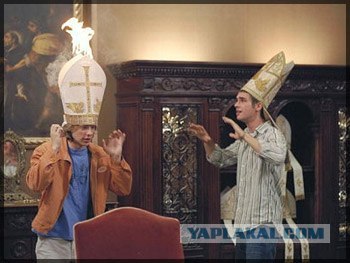 Папа римский Бенедикт XVI отрекся от престола