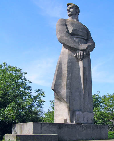 Интересные памятники вашего города