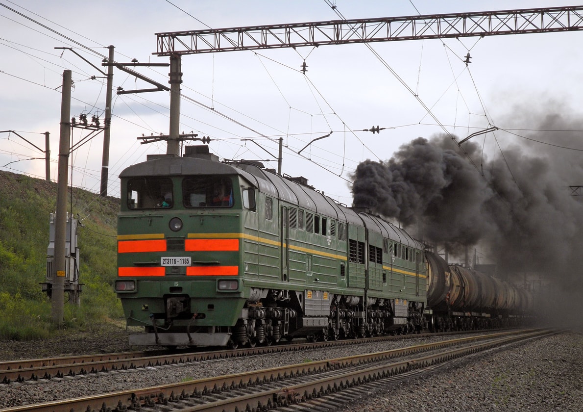 Второй т. 2т116 тепловоз. Тепловоз 2тэ116 РЖД. Тепловоз Фантомас. Тепловоз 2тэ116 зеленый.