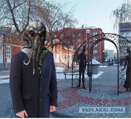В Кургане местный депутат фотошопит себя в отчете о проделанной работе