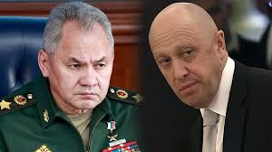 Шойгу поручил держать на особом контроле снабжение сил в зоне СВО