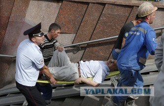 В метро поезд сошел с рельсов (Славянский бульвар)